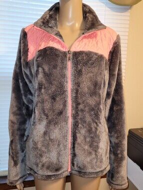 Exertek - Black & Quilted Coral Shoulder Panel, 2 Pockets & Zip Front Jacket.